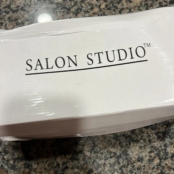 NWT Salon Studio Low Heels 👠 - Picture 5 of 6